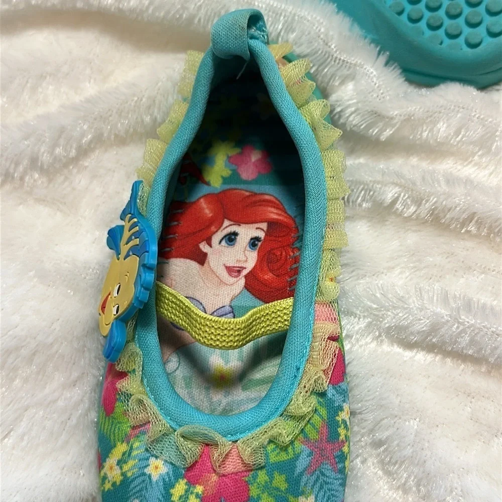 Disney water shoes size 7 little mermaid